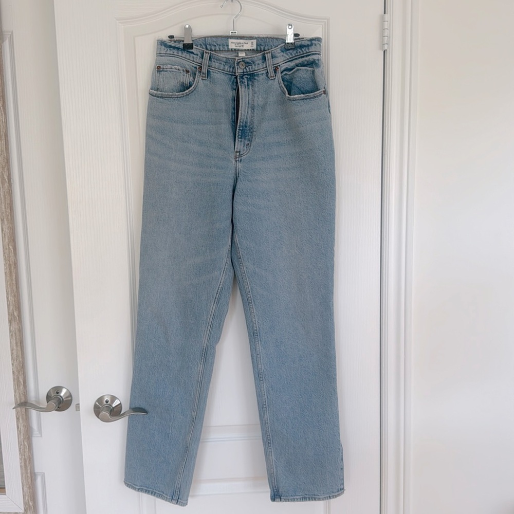 Abercrombie Curve Love 90s Ultra High Rise straight